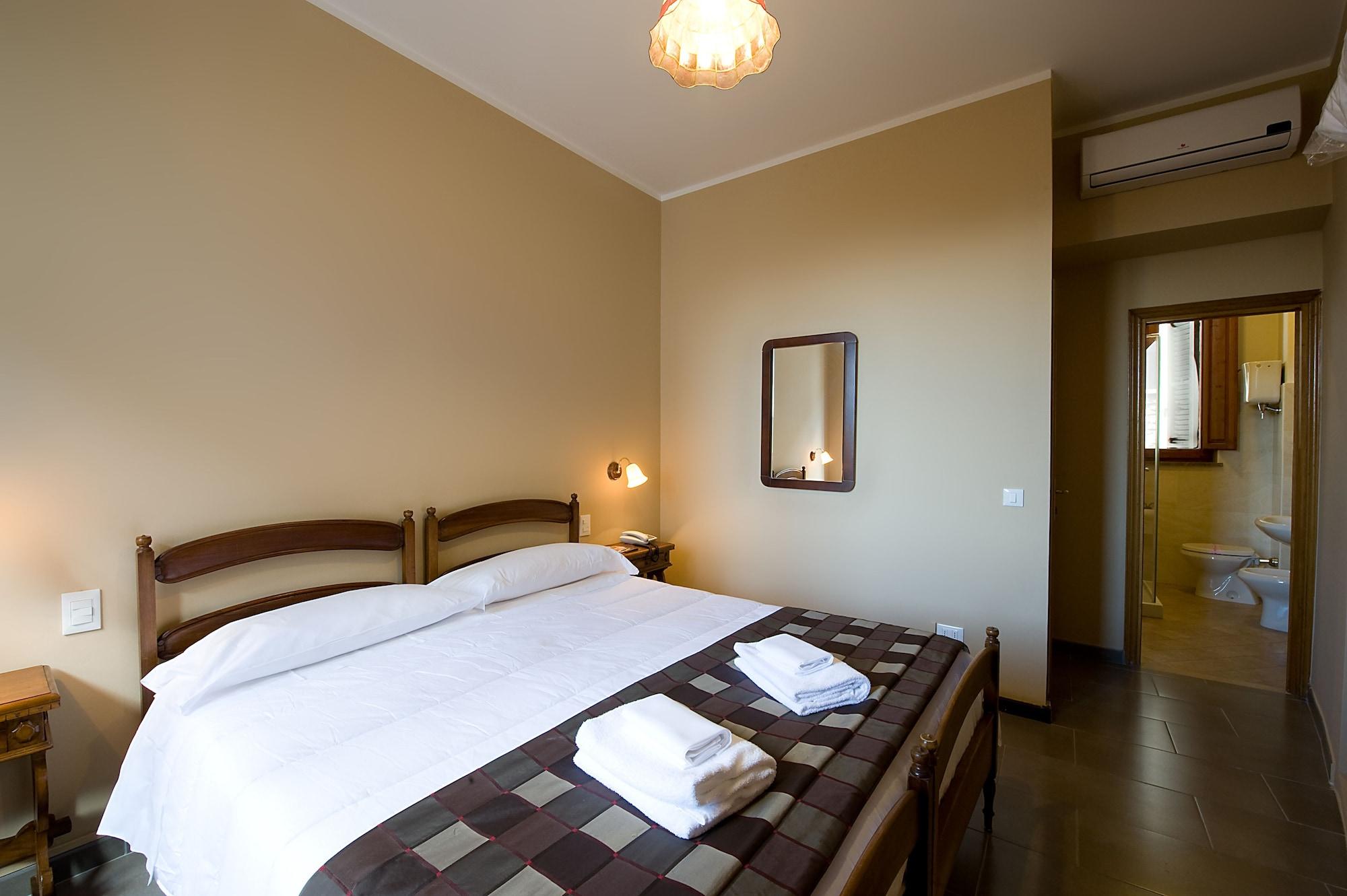 Hotel Properzio Assisi Bagian luar foto