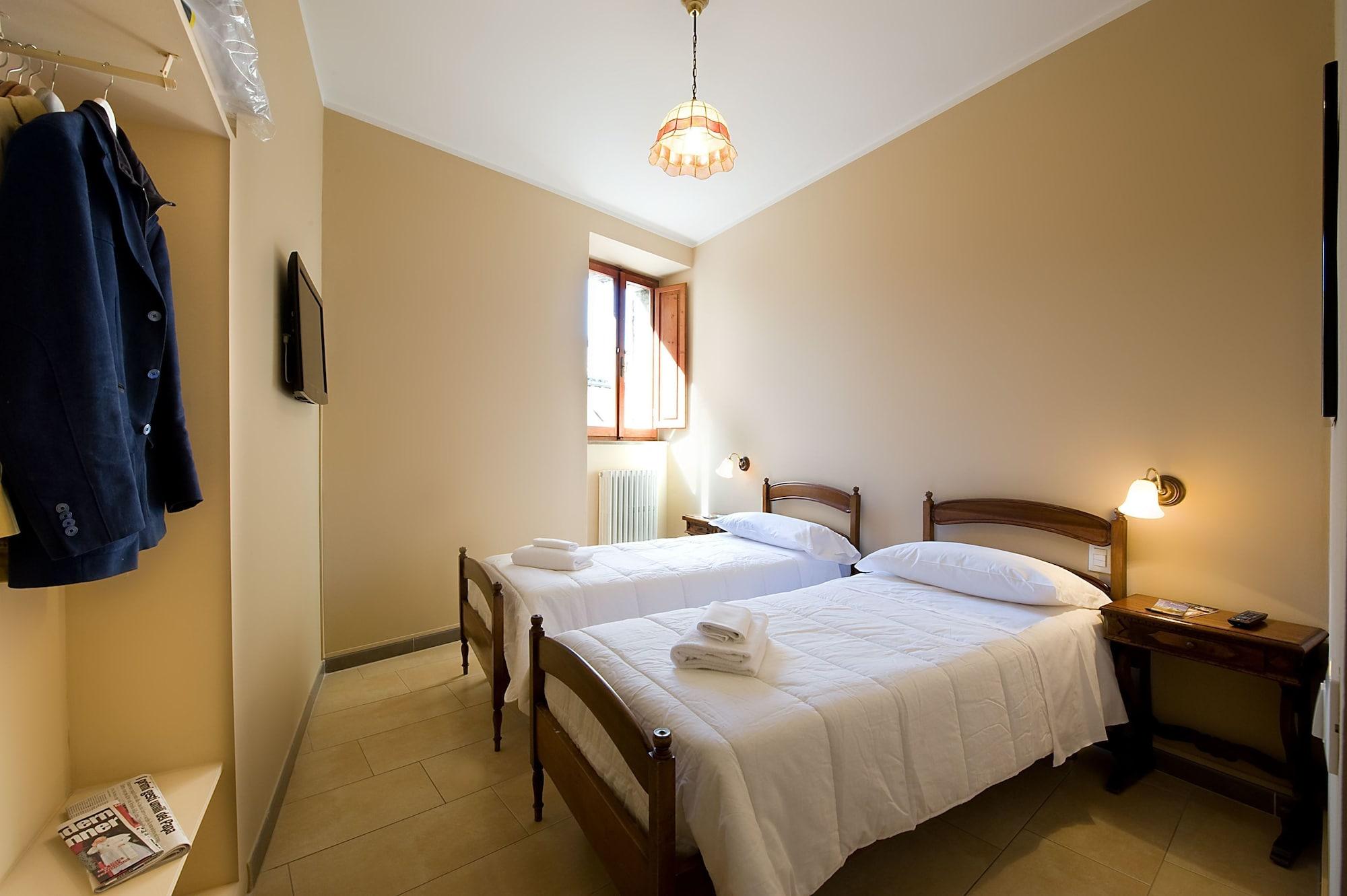 Hotel Properzio Assisi Bagian luar foto