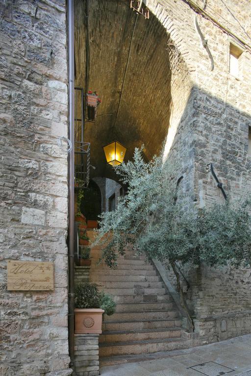 Hotel Properzio Assisi Bagian luar foto