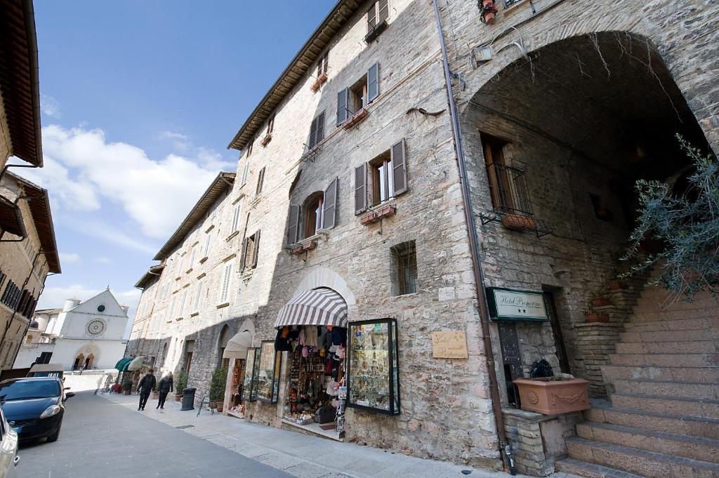 Hotel Properzio Assisi Bagian luar foto
