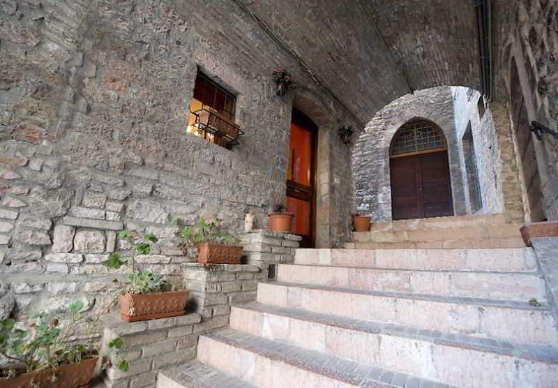 Hotel Properzio Assisi Bagian luar foto